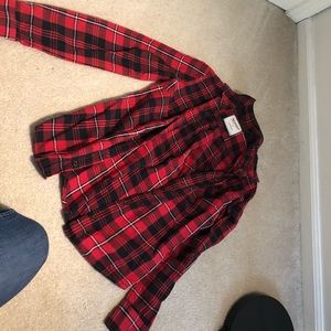 Plaid Button down top! Red and Black